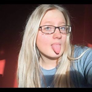 Meet your Posher, Raylee